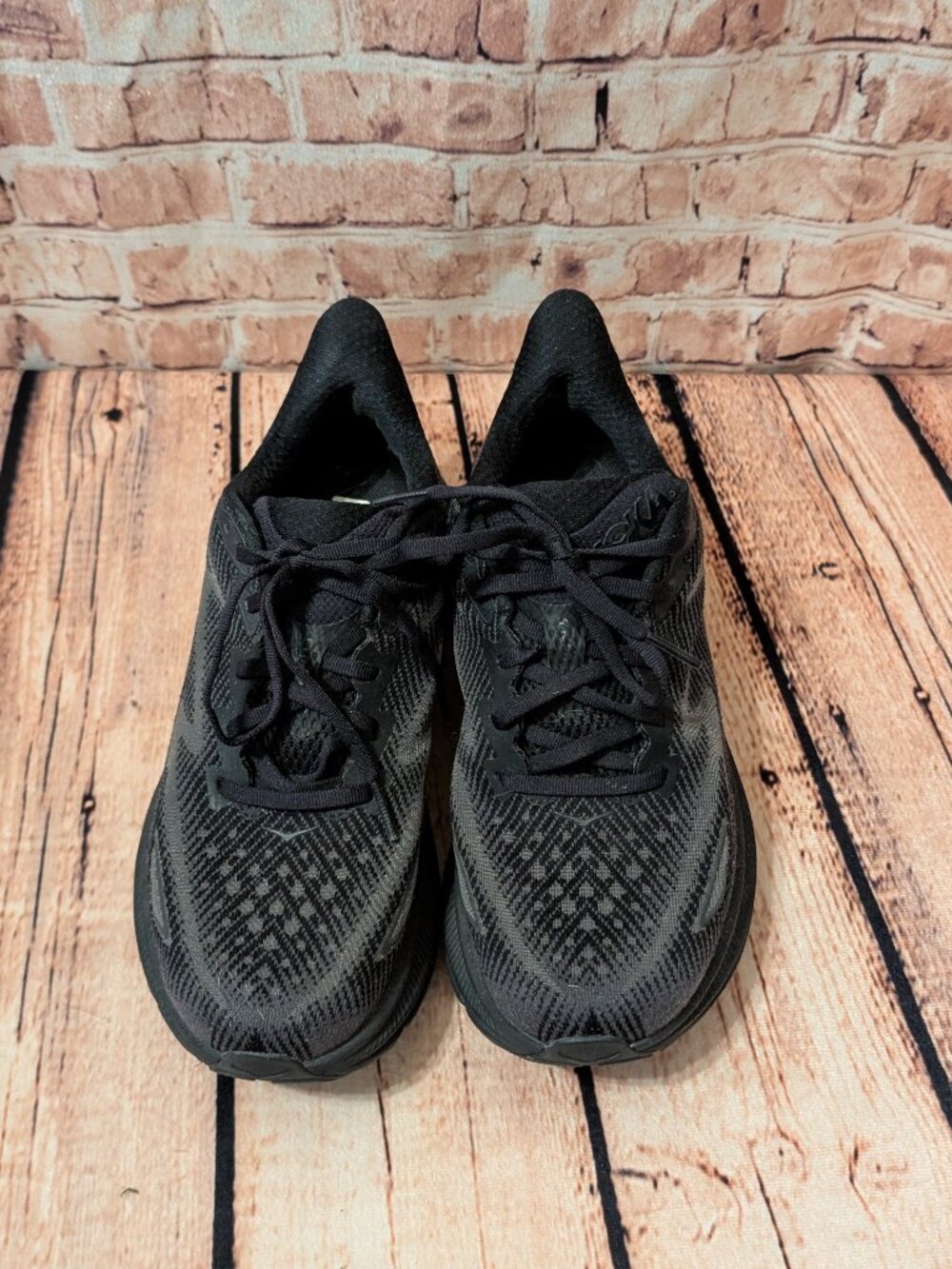 Hoka One One Clifton 9 Black Athletic Running Shoes Size 8.5 - Picture 4 of 14